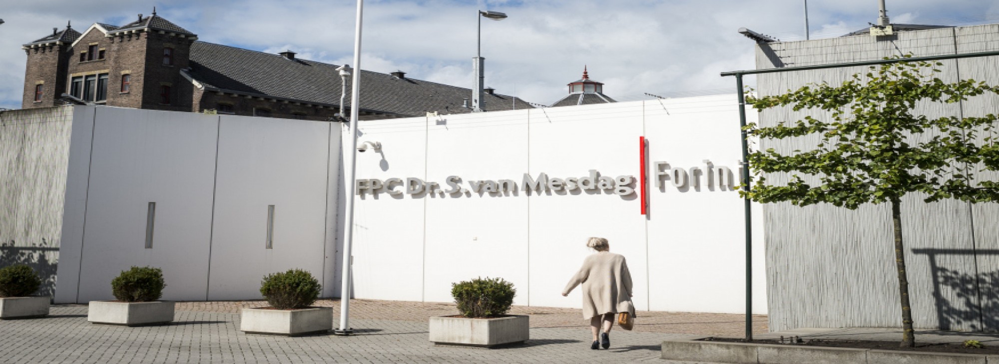 Forensisch Psychiatrisch Centrum (FPC) Dr. S. van Mesdag Ingang